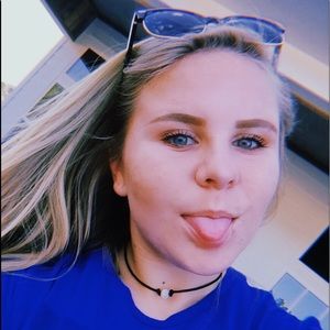 Meet your Posher, Madi